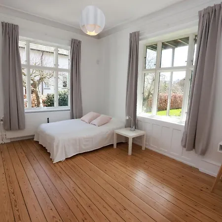 Scandi-hygge Seaside House - Only 10mins To Copenhagen * Charlottenlund