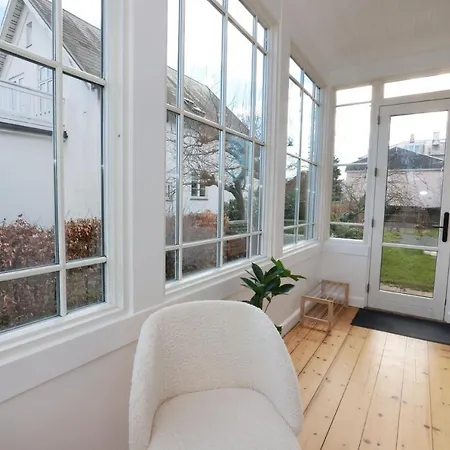 Scandi-hygge Seaside House - Only 10mins To Copenhagen * Charlottenlund
